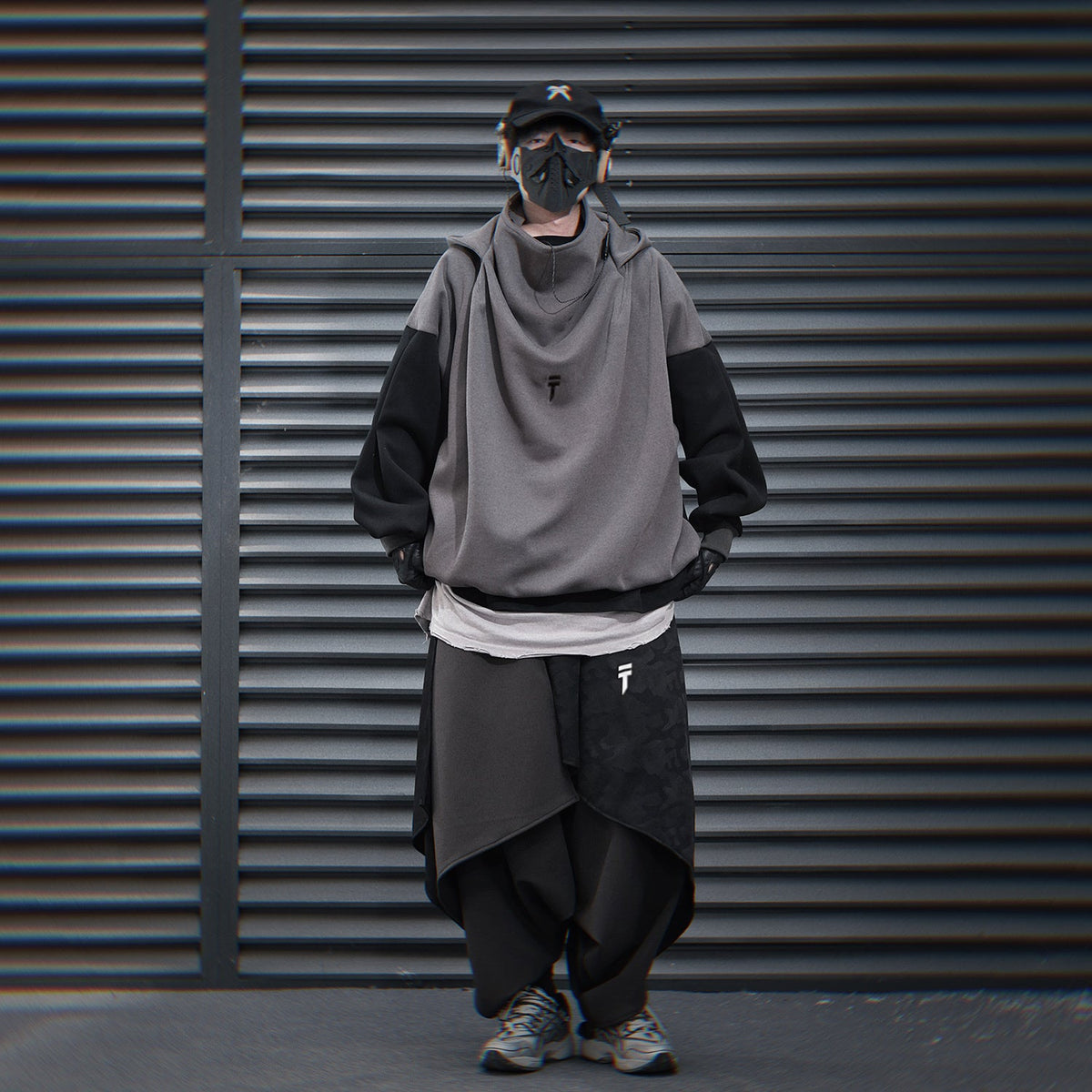 HiH51 Grey T-Tech Hoodie